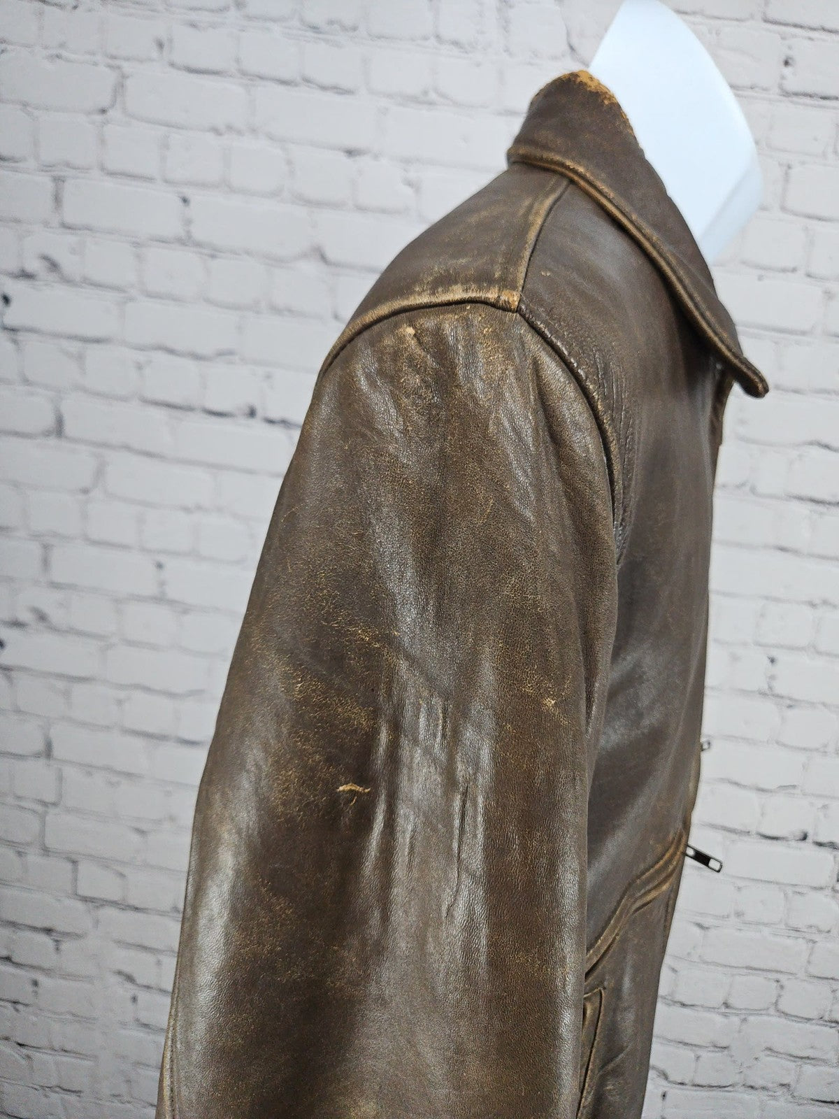 VTG Adam Spencer Brown Distressed Leather Zip Bomber Flight Jacket Men's 40