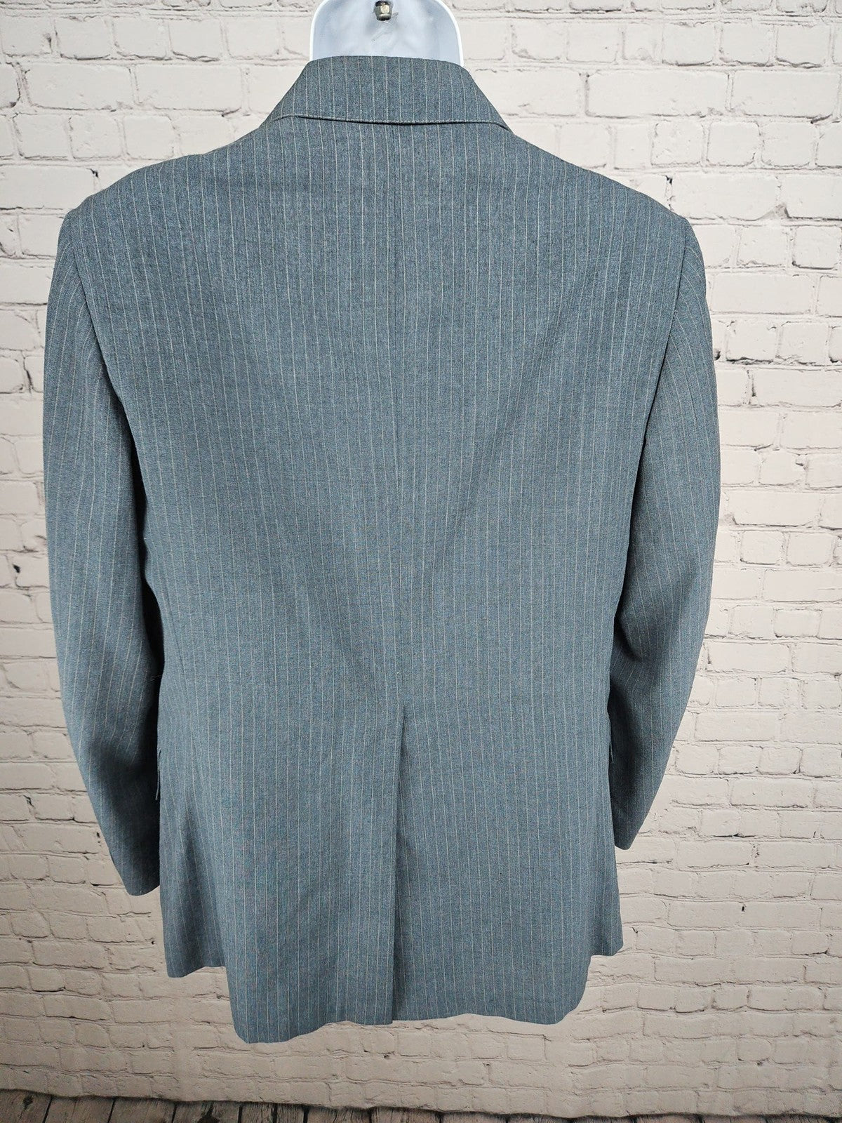 VTG Edw Hawk for Baskin Blue Gray Pinstripe 2 Button Notch Blazer Sport Coat 42