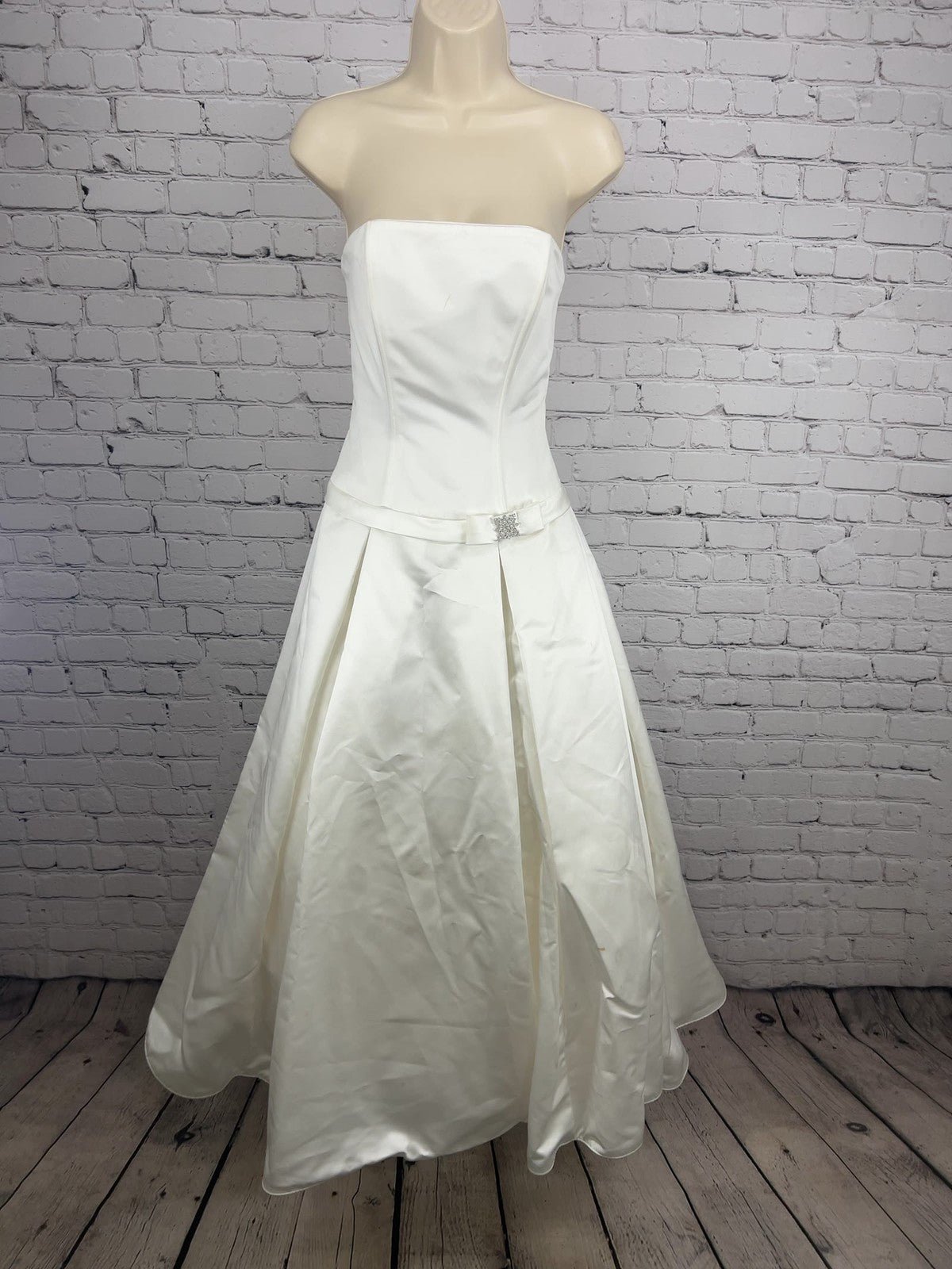 David's Bridal Galina Ivory Satin Strapless Drop Waist Wedding Dress 4