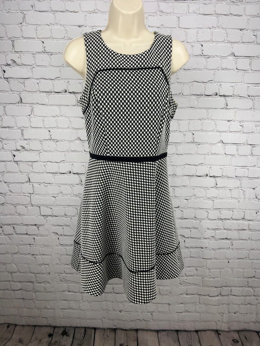 Oleg Cassini Black White Checkered Sleeveless Fit and Flare Tiered Dress 4