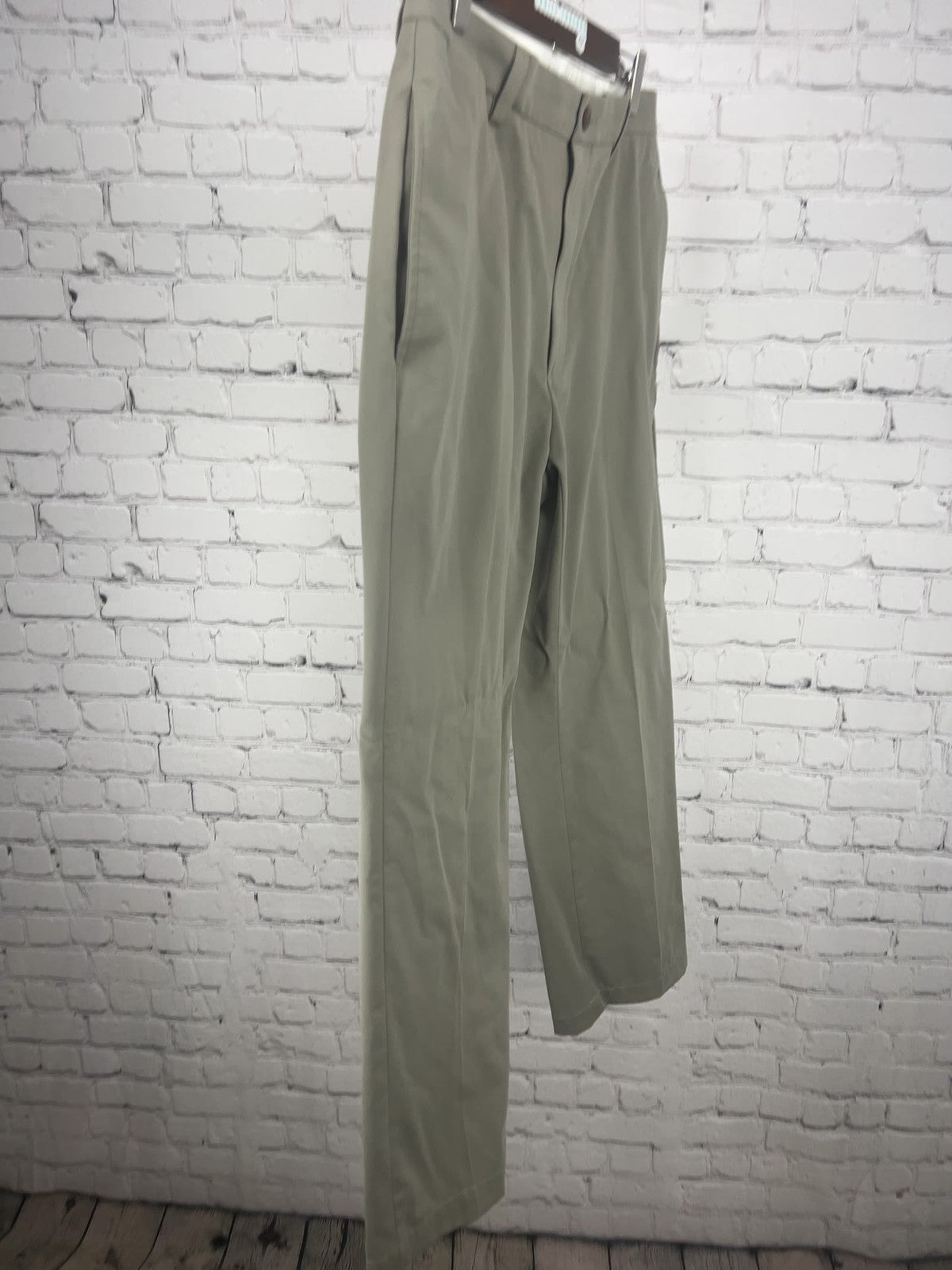 Orvis Khaki Stretch Cotton Flat Front Straight Leg Chino Pants 34 (34X27)