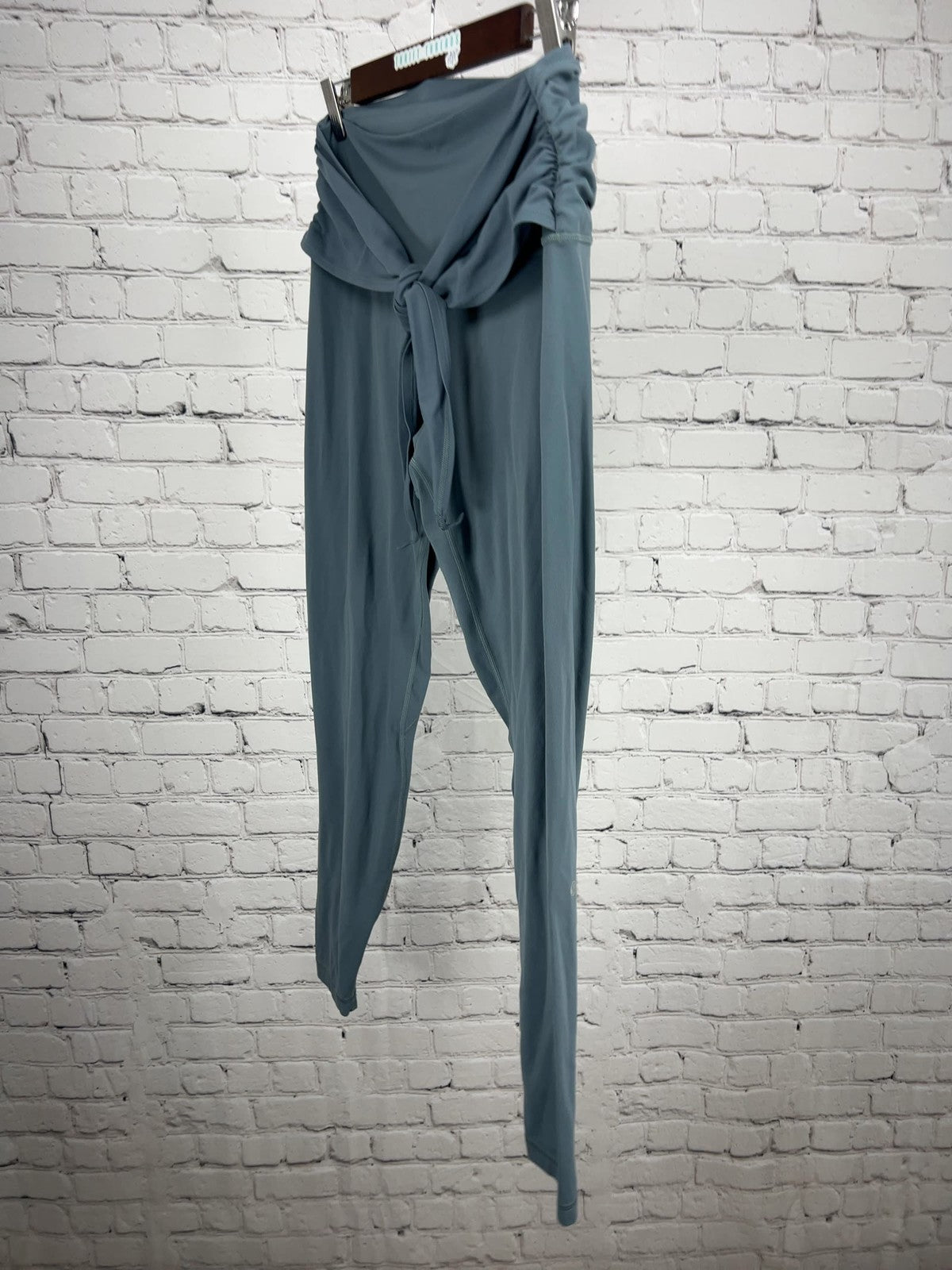 Lululemon Blue Ruched Tie Front High Rise Leggings Women's 12 (29X29)