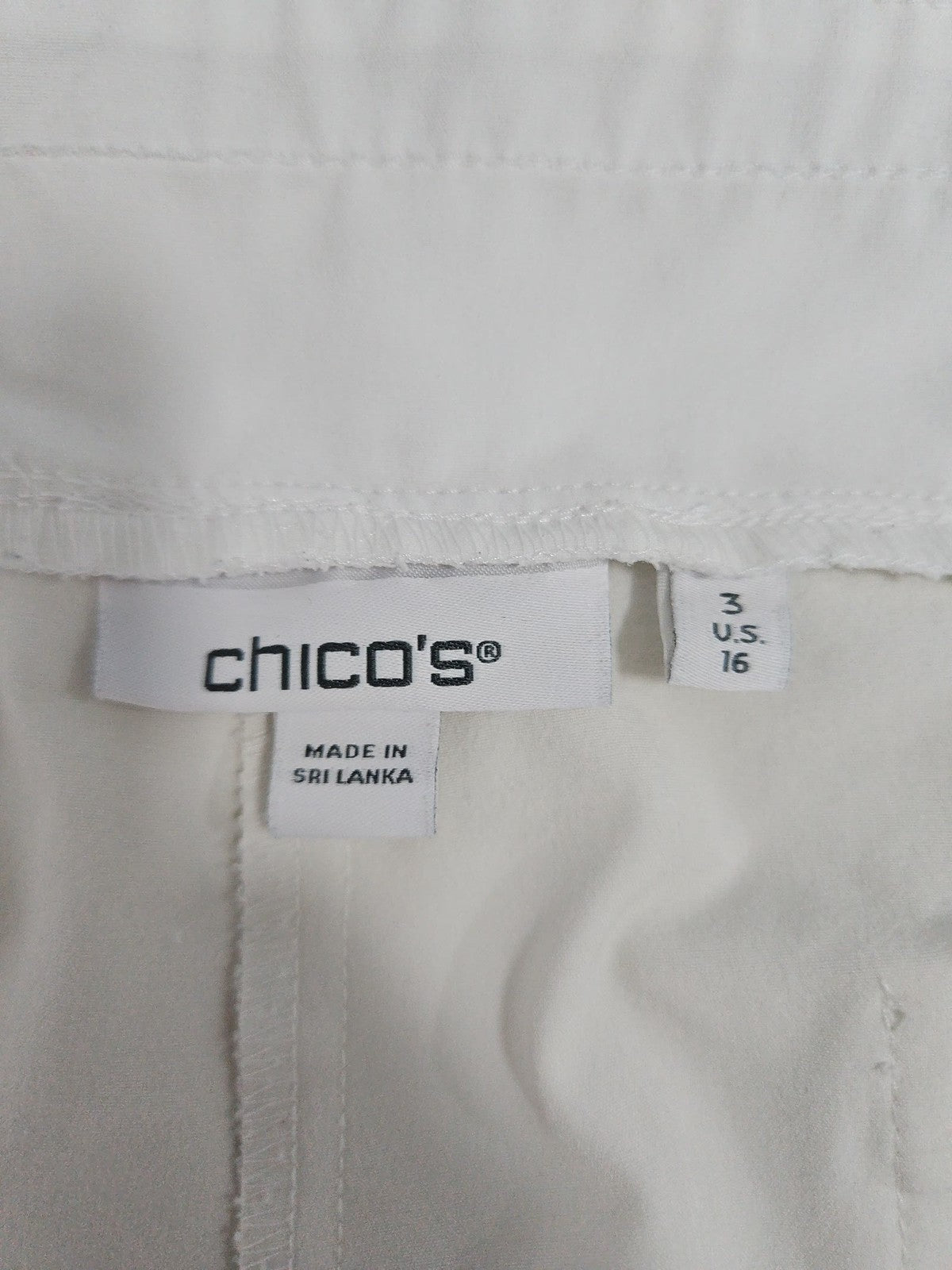 Chico's White Pull On Zip Pocket Stretch Cropped Pants 3 US 16 (38X23)