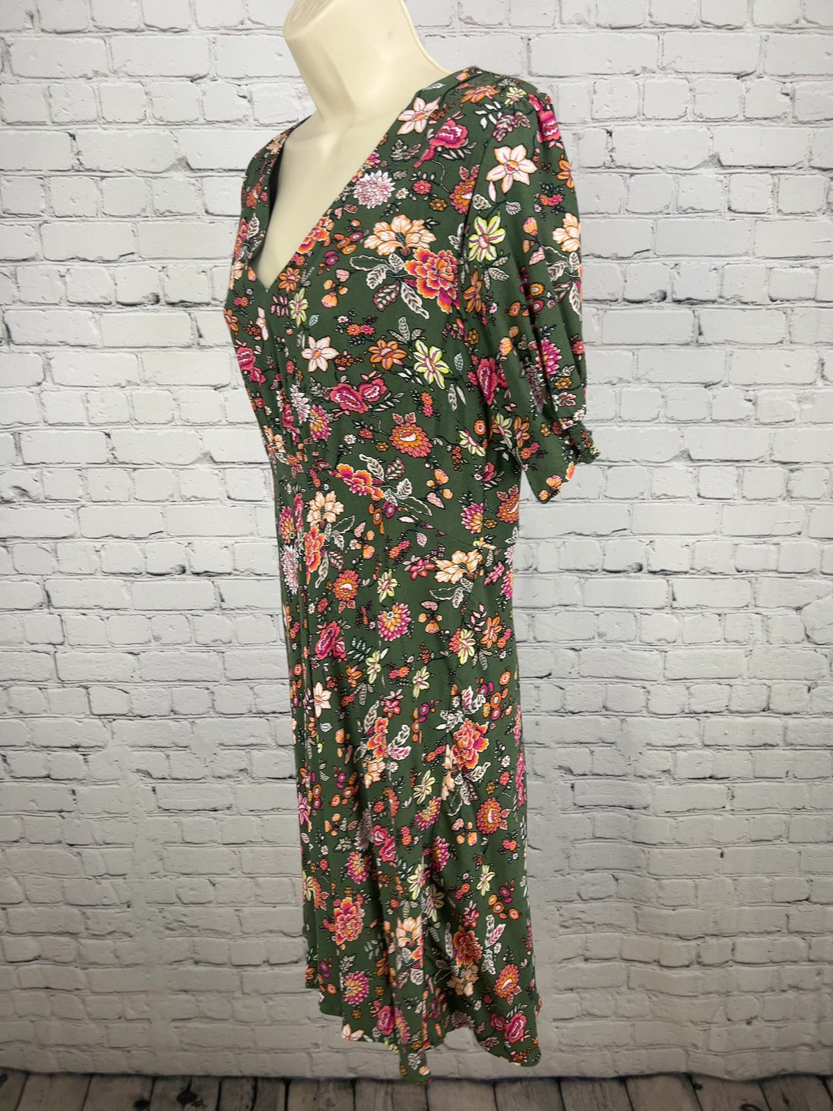 LOFT Olive Green Floral Viscose V Neck Short Sleeve Lined Midi Dress 10