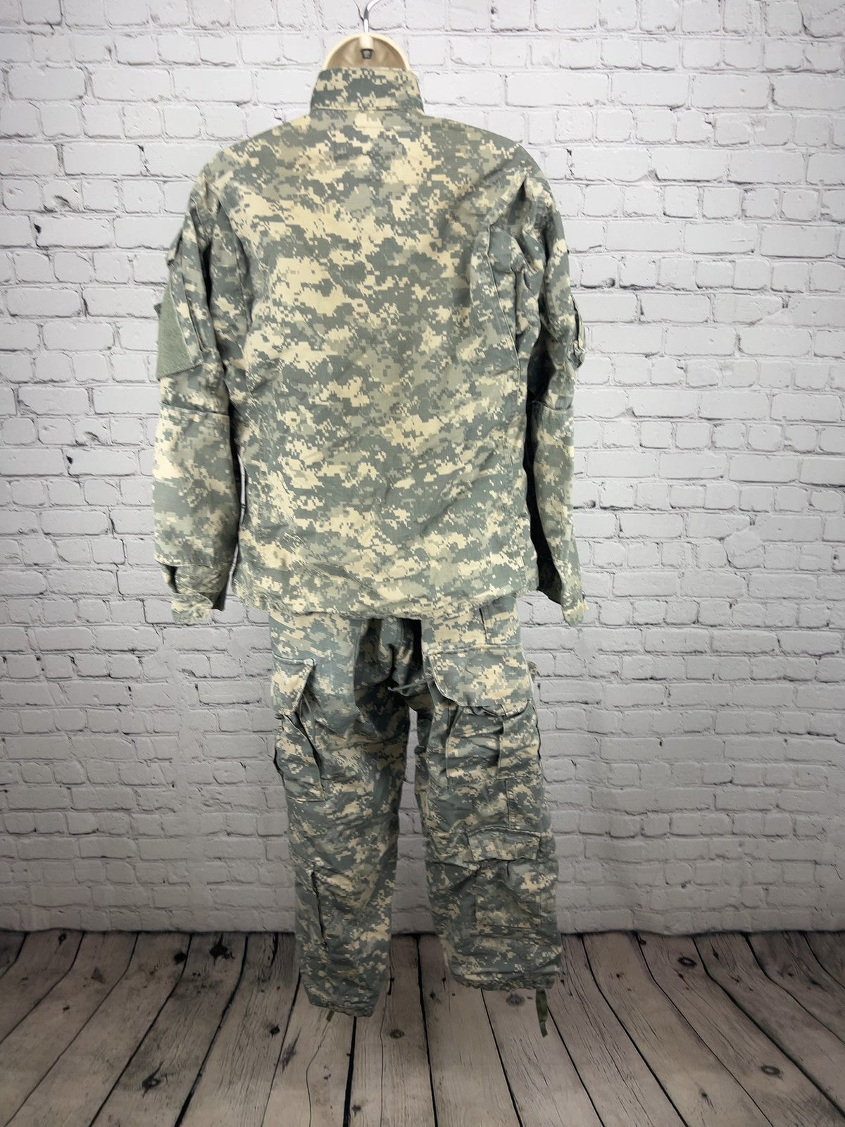 US Army ACU Digital Camo Combat Uniform Coat Pants Set Small X-Short (30X27.5) (2)