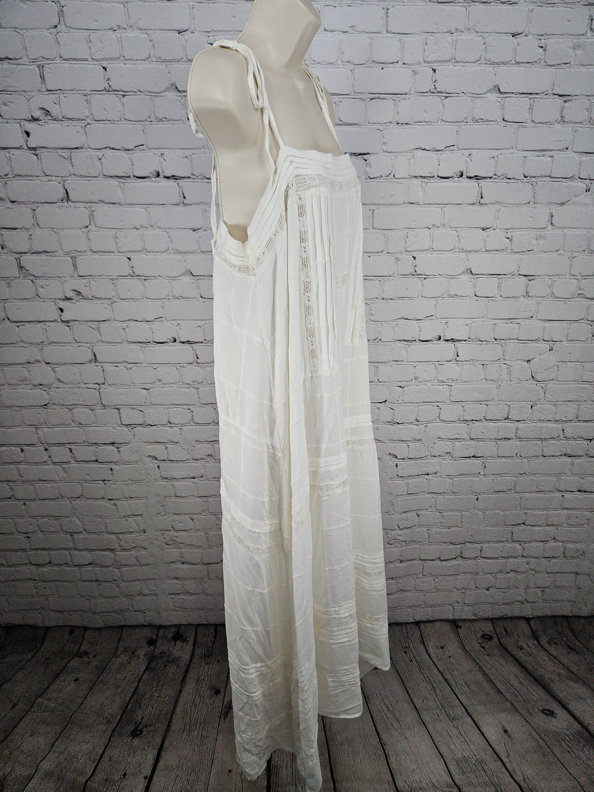 Urban Outfitters Ivory Crochet Lace Pintuck Tie Strap Maxi Dress L