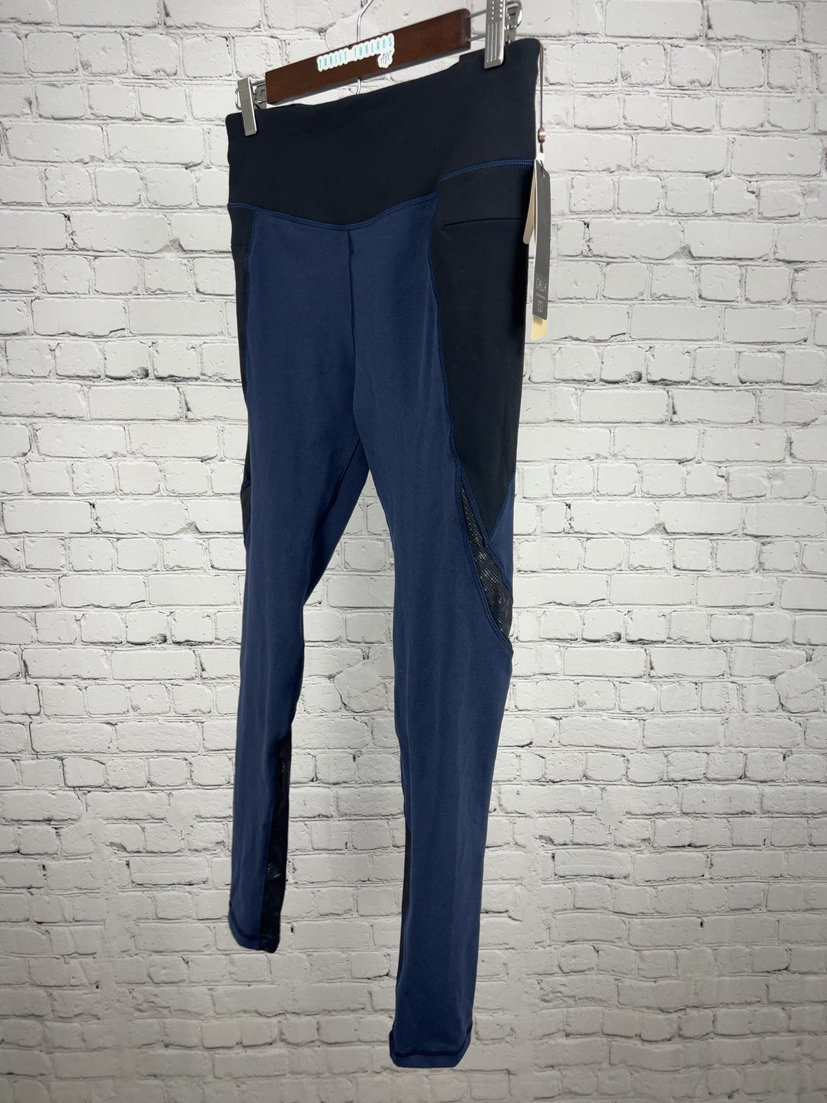 NWT Calia Carrie Underwood Navy Black Zip Pocket High Waist Leggings M