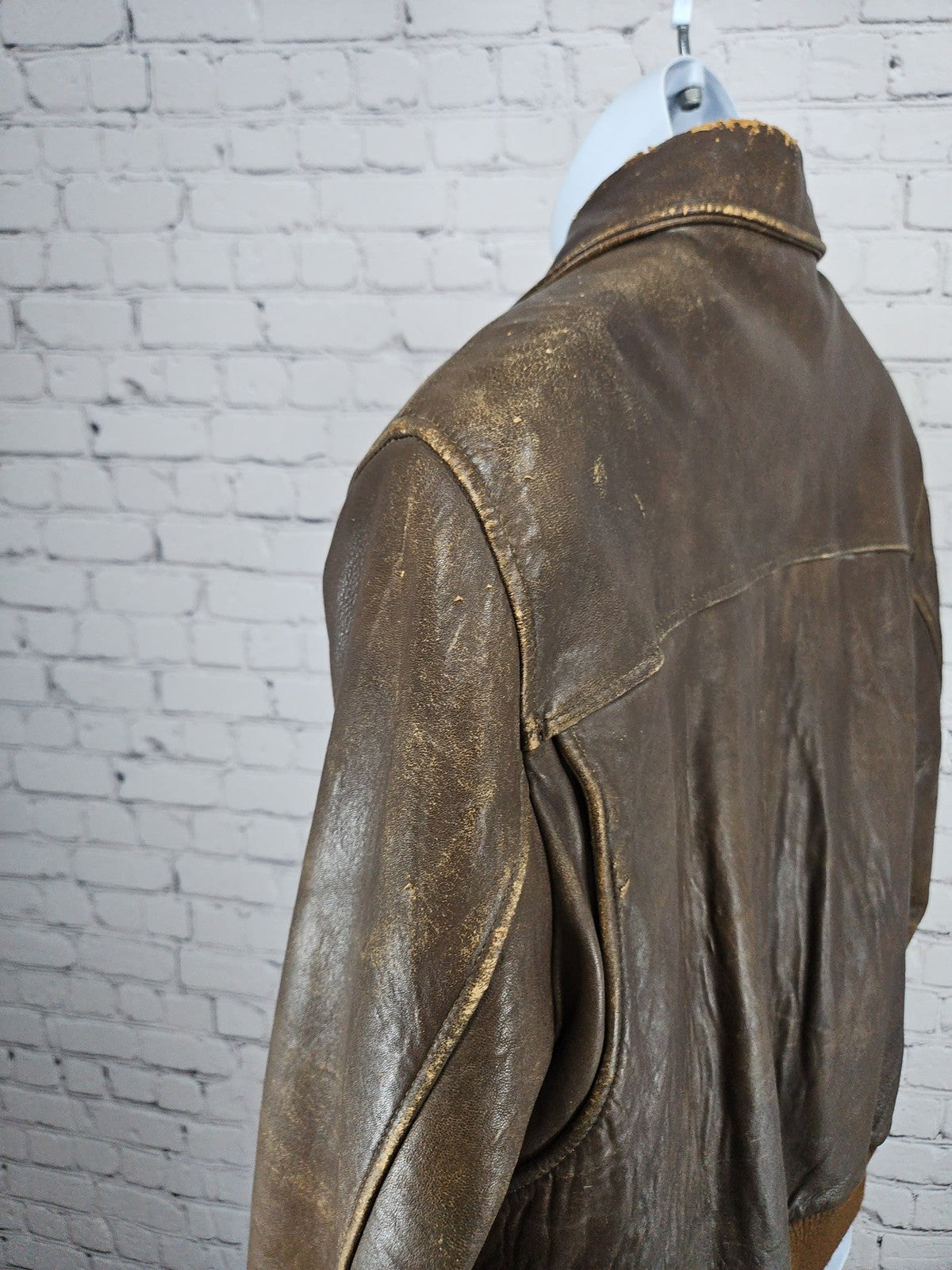 VTG Adam Spencer Brown Distressed Leather Zip Bomber Flight Jacket Men's 40