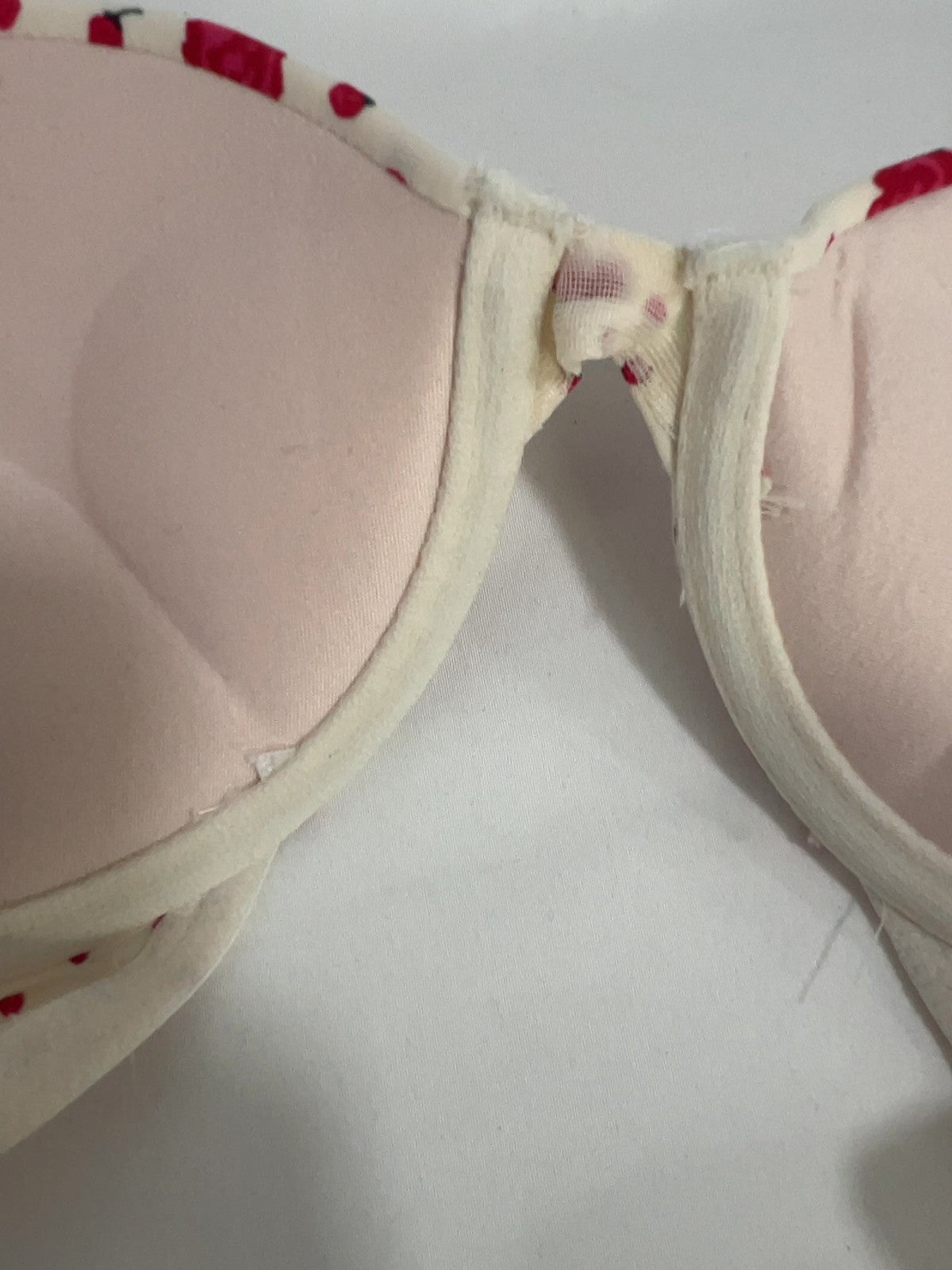 Victoria's Secret PINK Cream Rose Wear Everywhere Super Push Up Bra 34A