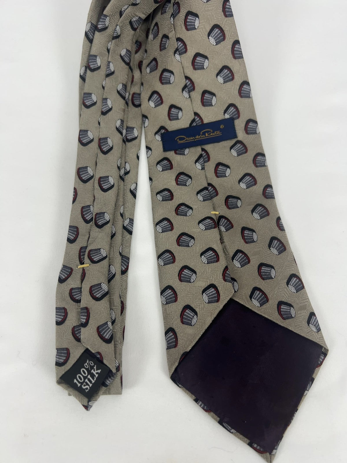 VTG Oscar de la Renta Taupe Gray Burgundy Geometric 100% Silk Neck Tie USA