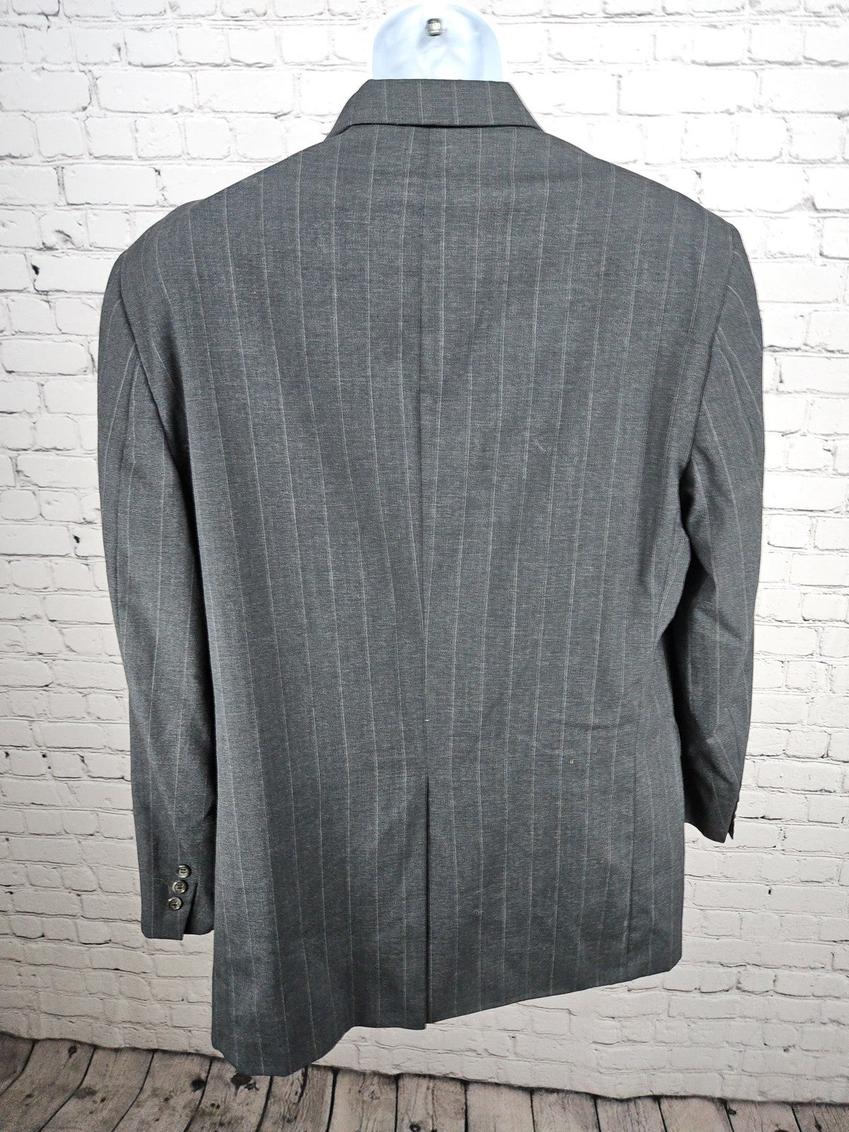 VTG Sturbridge Classics Gray Pinstripe 100% Wool 2 Button Blazer Sport Coat 46L
