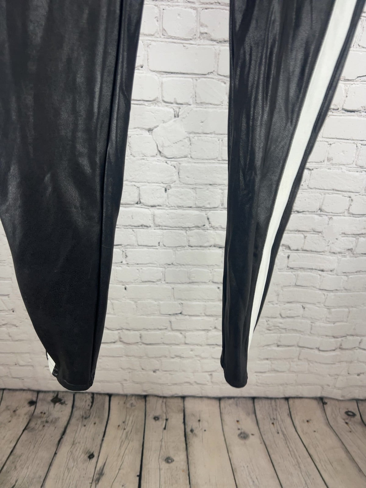 Spanx Faux Leather Black White Side Stripe Leggings Women's XL (30X27)