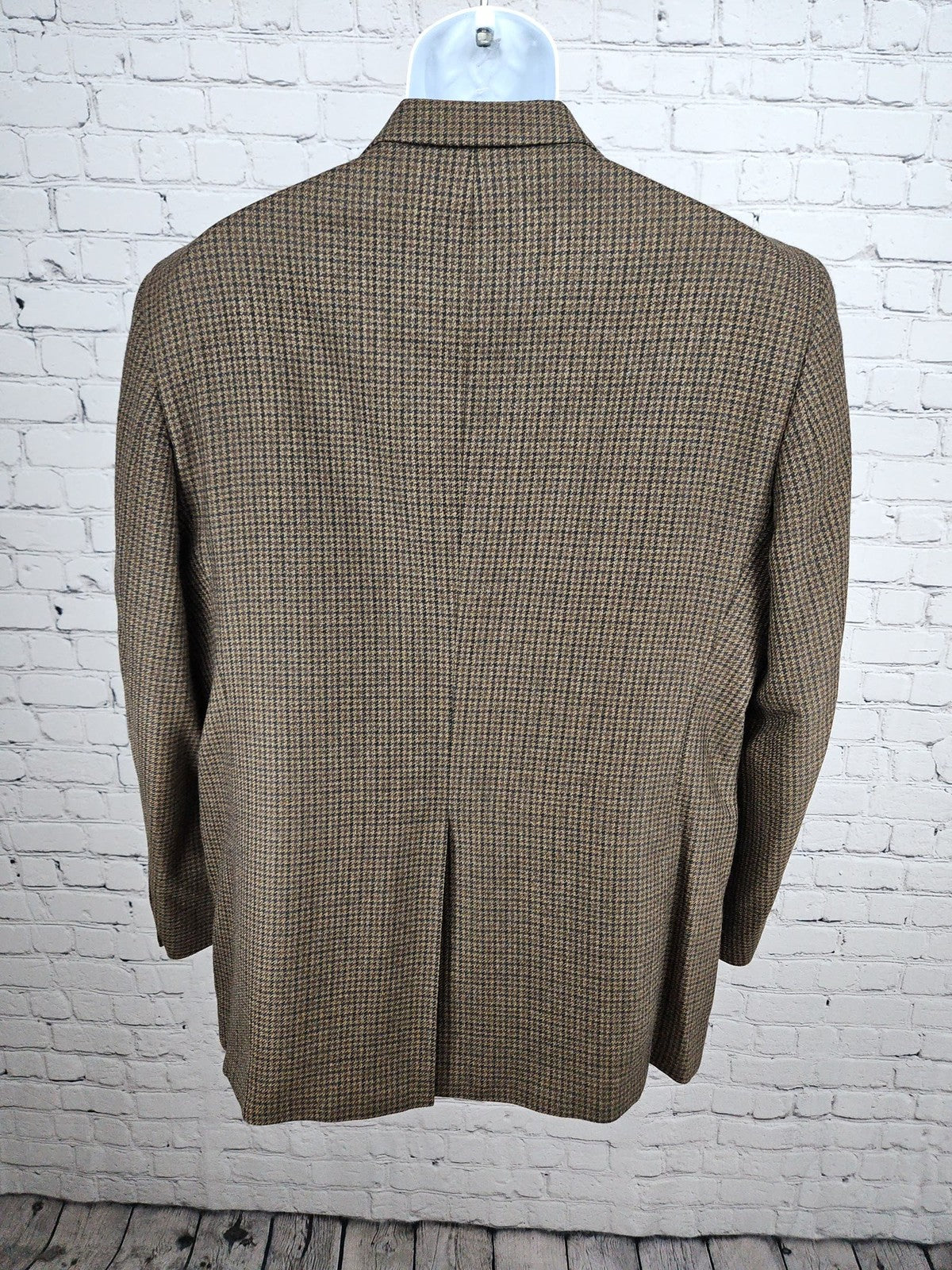 Stafford Essentials Brown Houndstooth 100% Lambswool 2 Button Sport Coat 44R