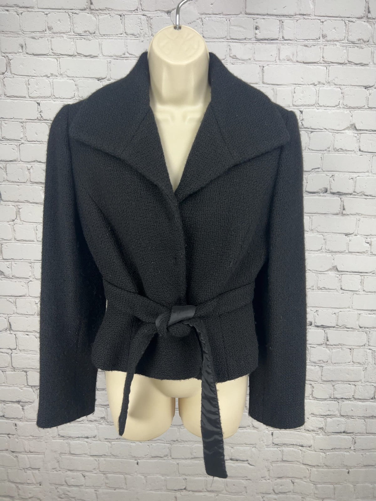 Ann Taylor LOFT Black Boucle Wool Blend Belted Cropped Blazer Jacket 8