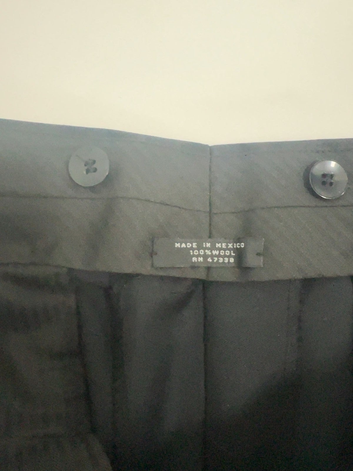 Jones New York Black Wool Tuxedo Suit Cummerbund Bow Tie 44L (34X33.5)
