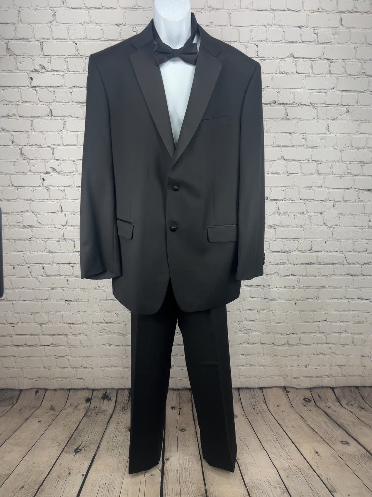 Jones New York Black Wool Tuxedo Suit Cummerbund Bow Tie 44L (34X33.5)