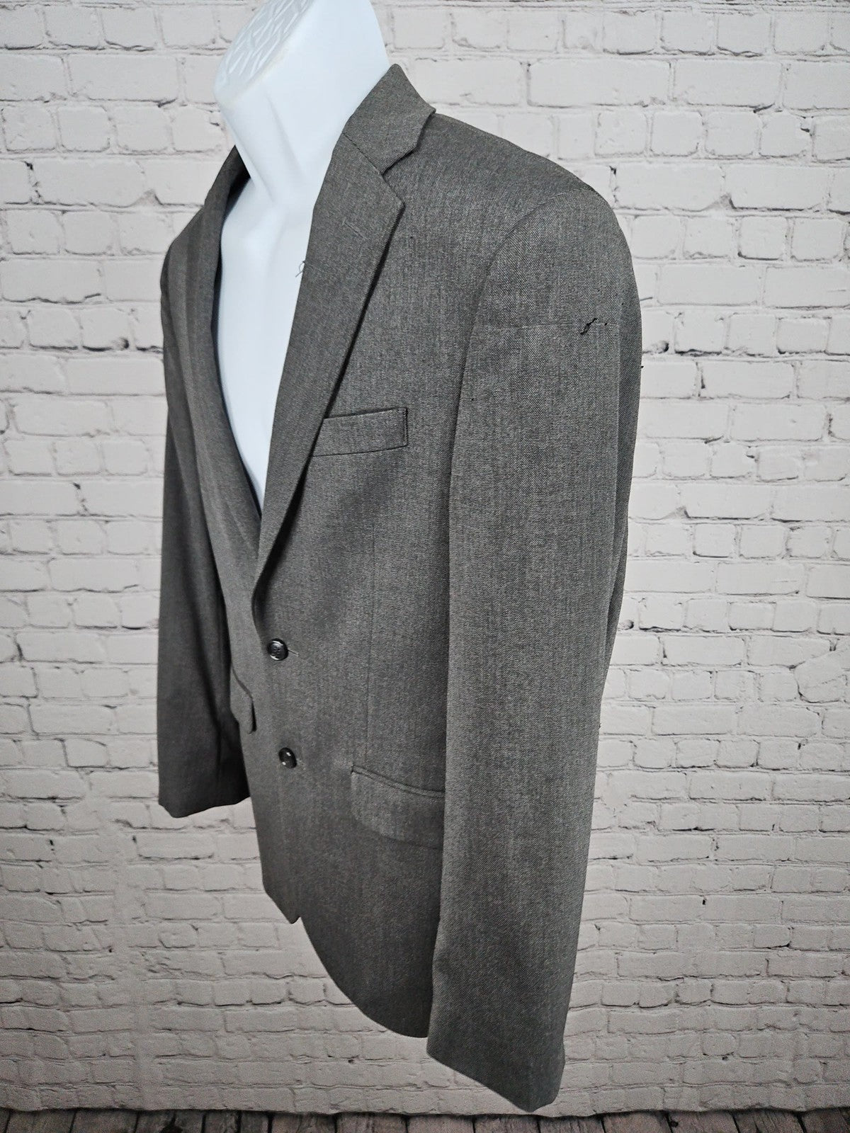 Jos A Bank Gray Slim Fit 2 Button Double Vented Notch Blazer Sport Coat 39R