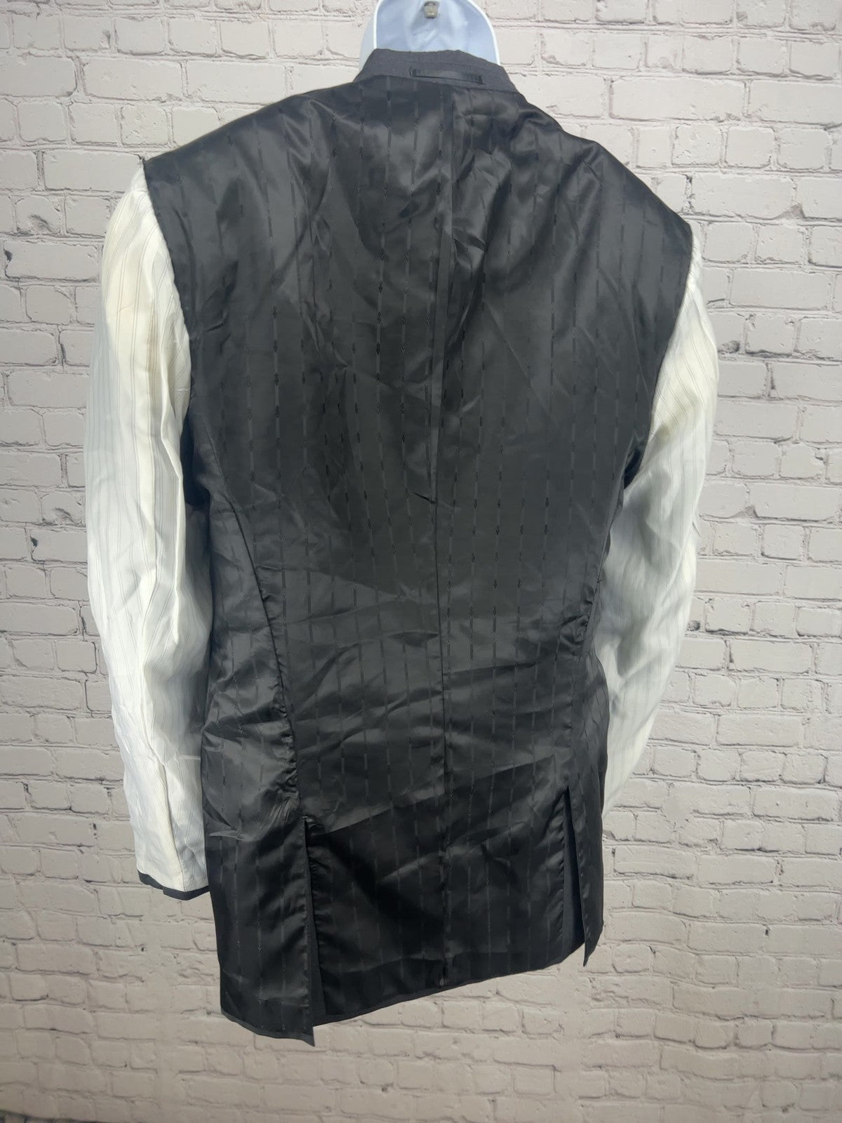 Combatant Gentlemen Charcoal Gray 100% Wool 2 Button 2 Piece Suit 42L (34X33)