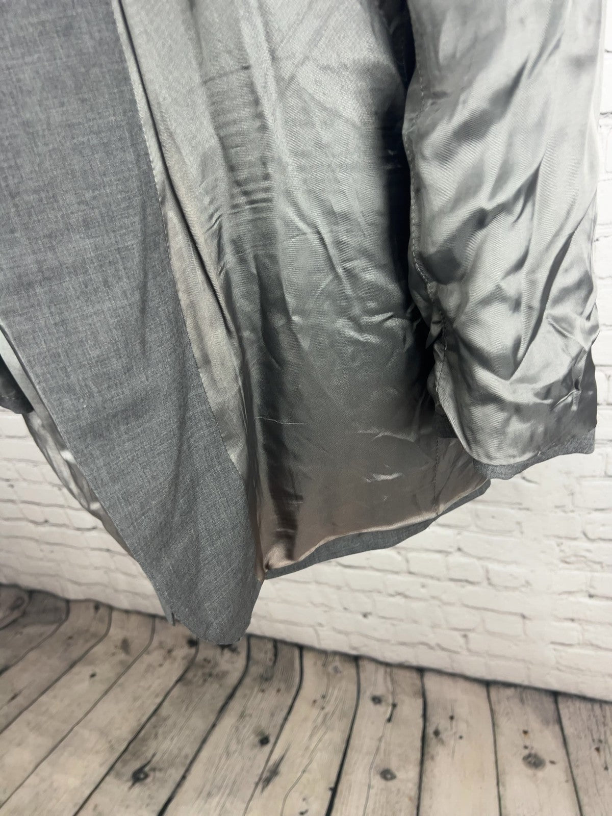 VTG Hugo Boss Batman Future Gray 100% Wool 3 Button Blazer Sport Coat 42R