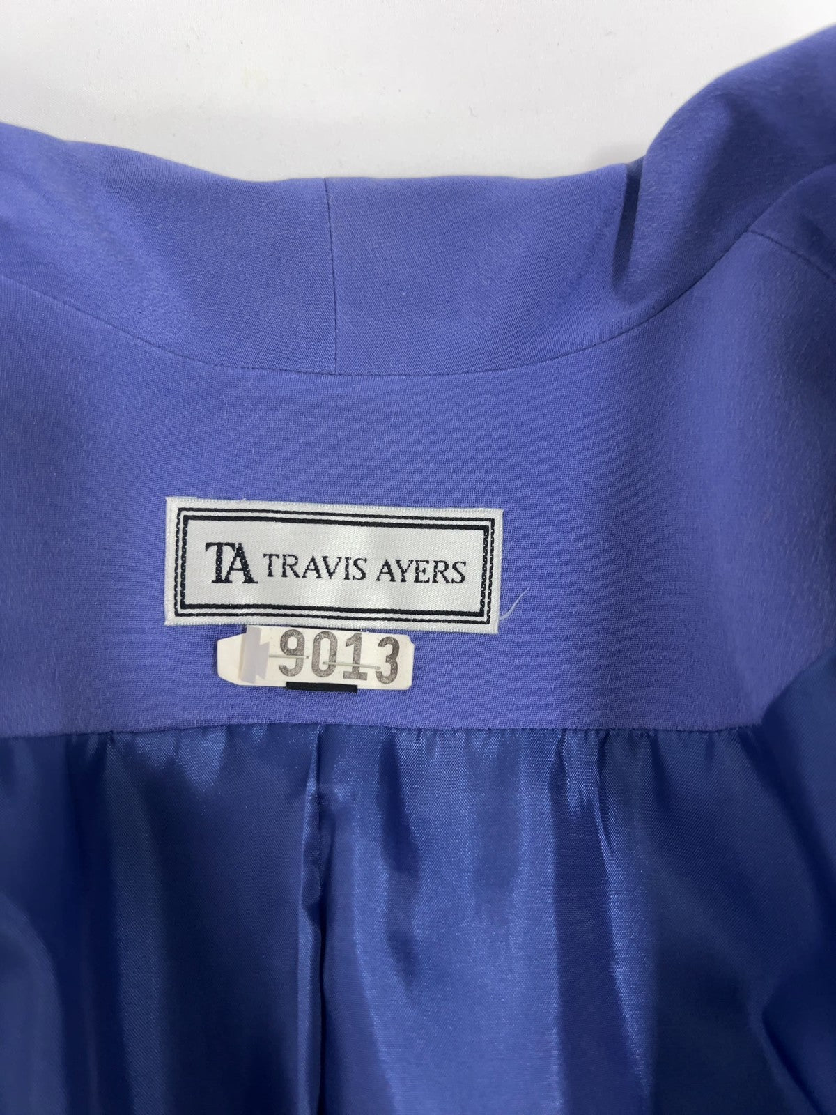 VTG Travis Ayers Periwinkle 100% Silk Shawl Collar 3 Button Lined Blazer 12