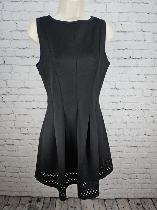 Ann Taylor Black Navy Trim Laser Cut Sleeveless Fit Flare Knit Dress 4