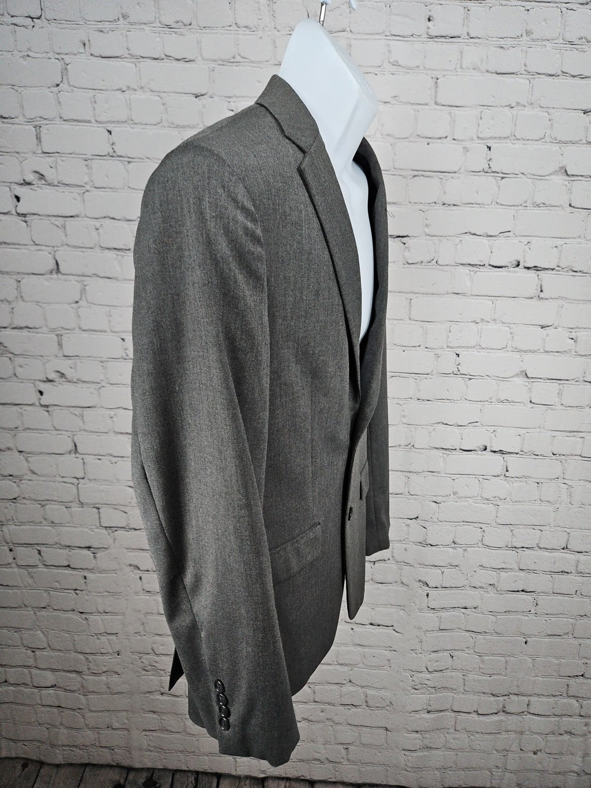 Jos A Bank Gray Slim Fit 2 Button Double Vented Notch Blazer Sport Coat 39R