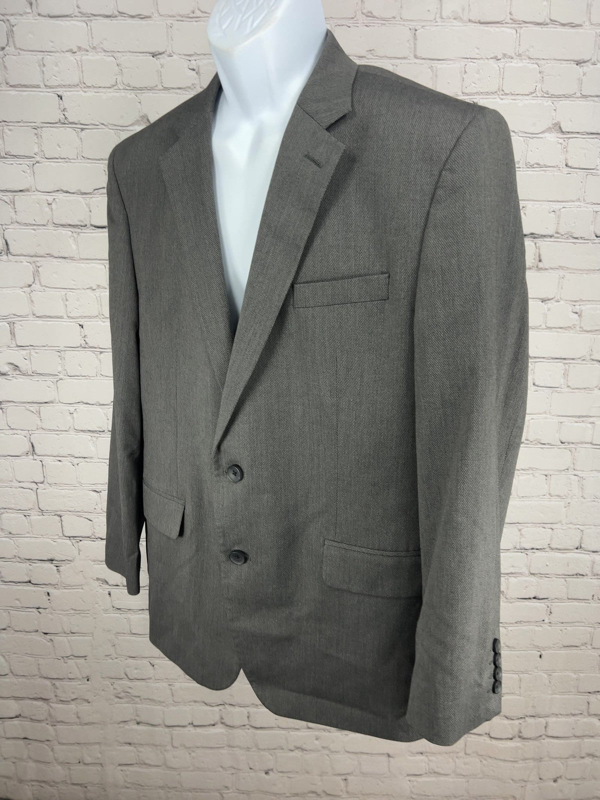 J.M. Haggar Gray Classic Fit 2 Button Single Vented Notch Blazer Sport Coat 44R
