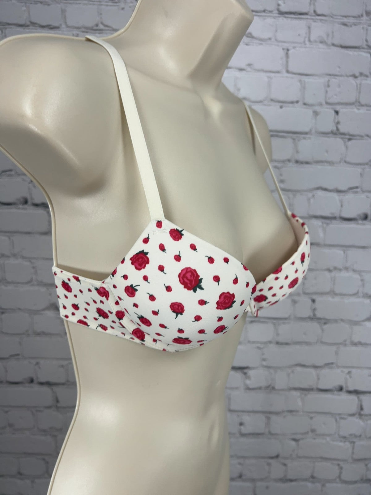 Victoria's Secret PINK Cream Rose Wear Everywhere Super Push Up Bra 34A