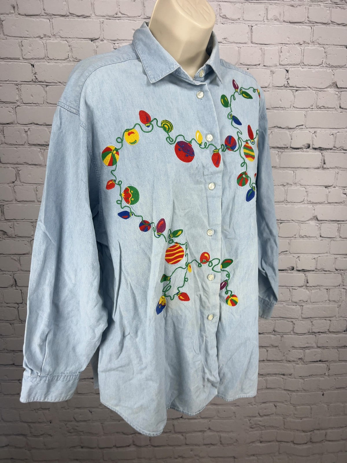 VTG Cambridge Sports Club Christmas Lights Embroidered Denim Shirt Women's L