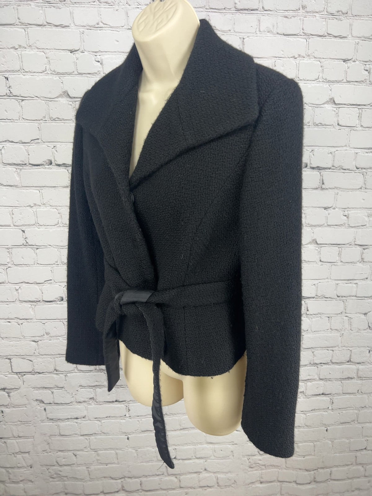 Ann Taylor LOFT Black Boucle Wool Blend Belted Cropped Blazer Jacket 8
