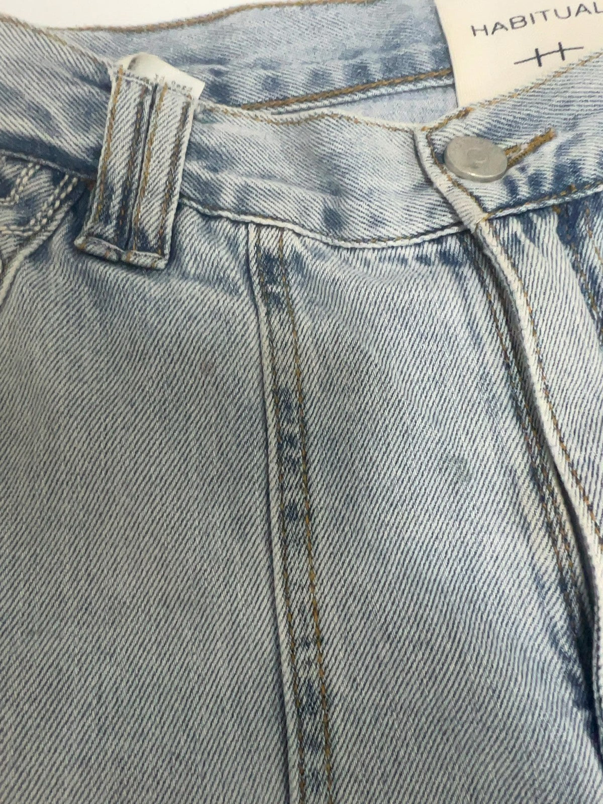 Habitual Light Wash Braided Stitch High Rise Women's Denim Shorts 2/26 (30X5.5)