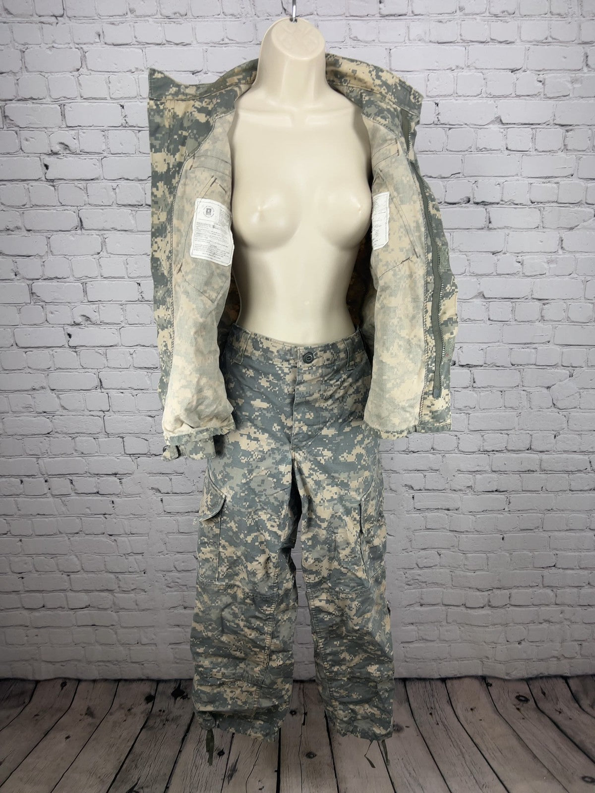 US Army ACU Digital Camo Combat Uniform Coat Pants Set Small X-Short (30X27.5) (2)