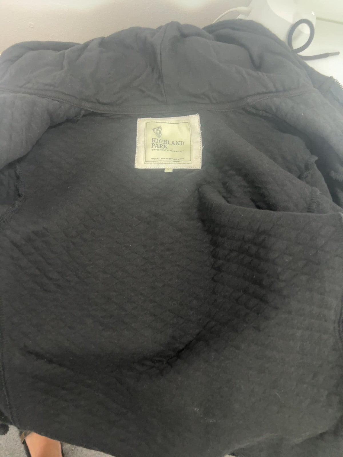 Highland Park Black Quilted Full Zip Hoodie Sweatshirt Orkney Patch S