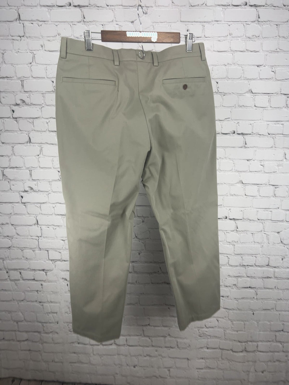 Orvis Khaki Stretch Cotton Flat Front Straight Leg Chino Pants 34 (34X27)
