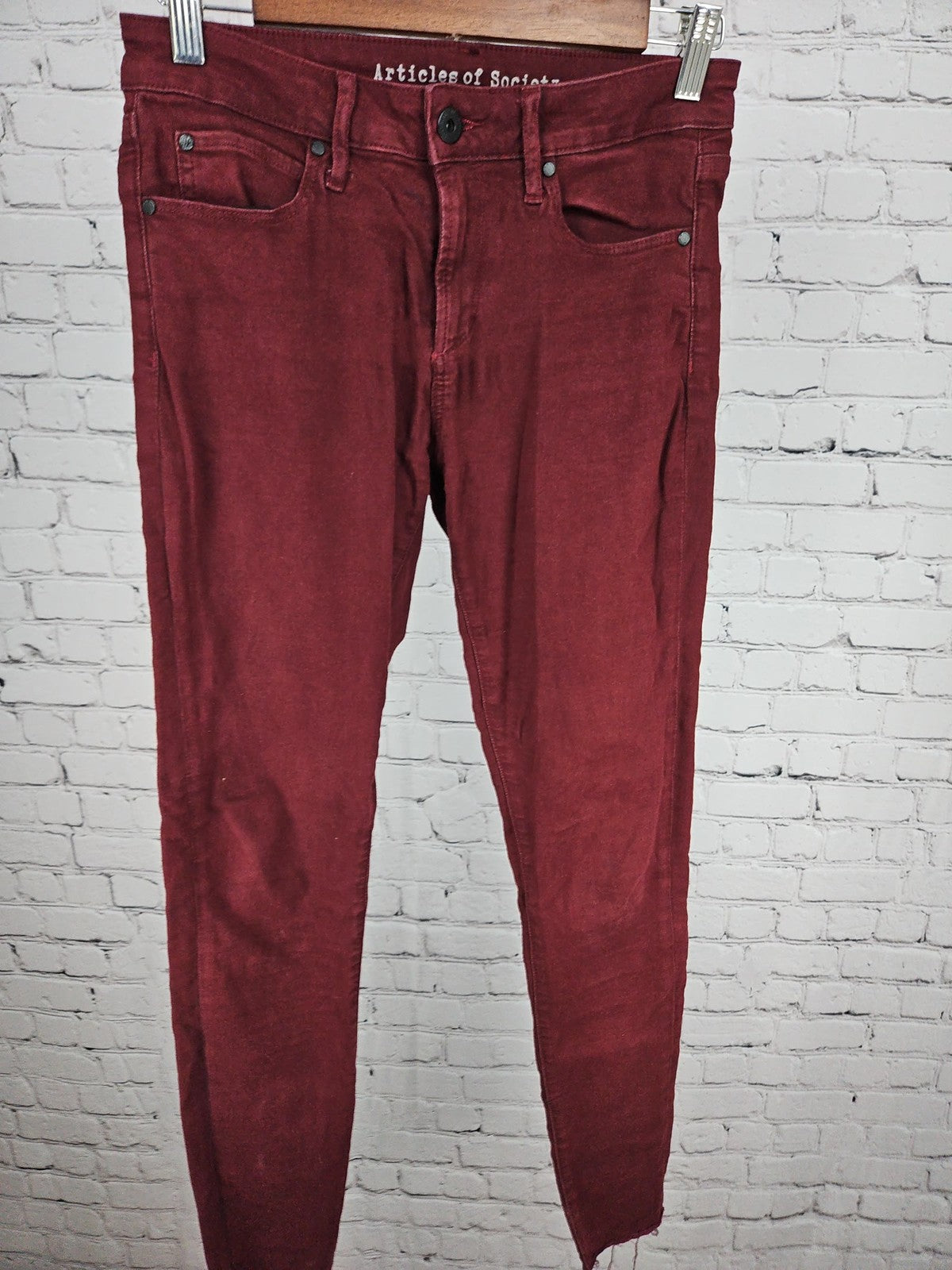 Articles of Society Burgundy Raw Hem Skinny Women's Denim Jeans 27 (28X30)
