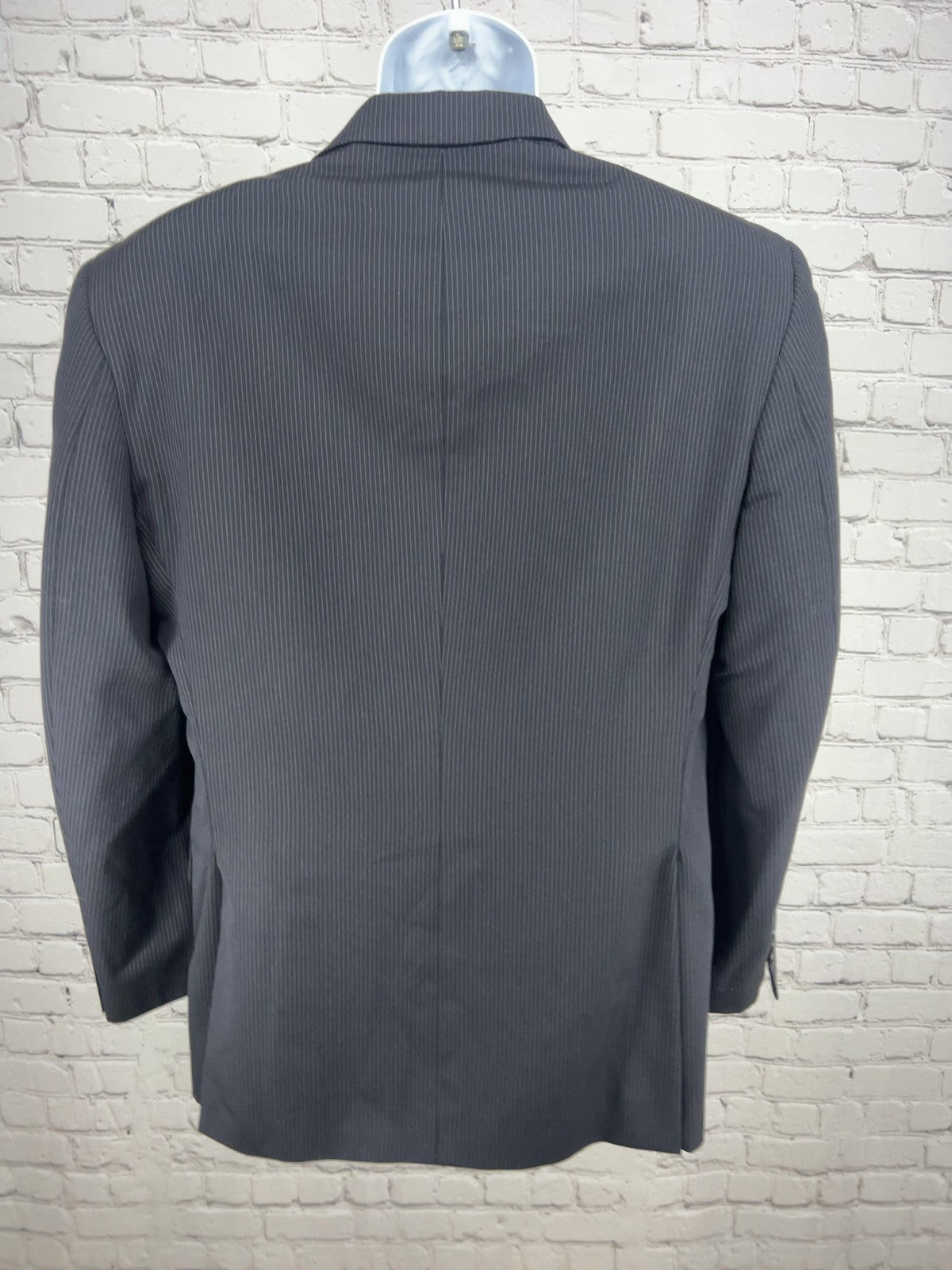 Jones New York Collection Navy Pinstripe Wool 2 Button Blazer Sport Coat 38S