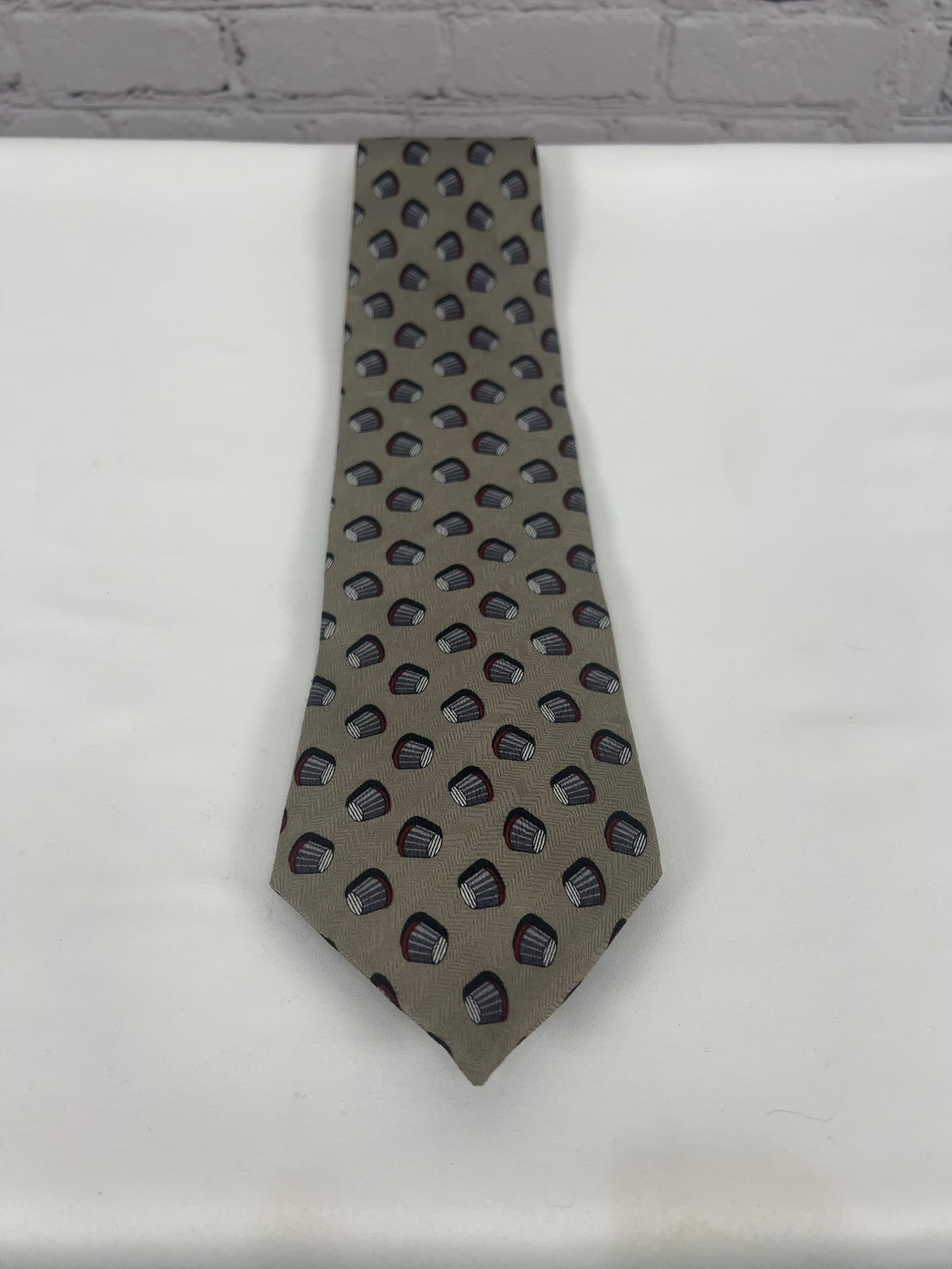 VTG Oscar de la Renta Taupe Gray Burgundy Geometric 100% Silk Neck Tie USA