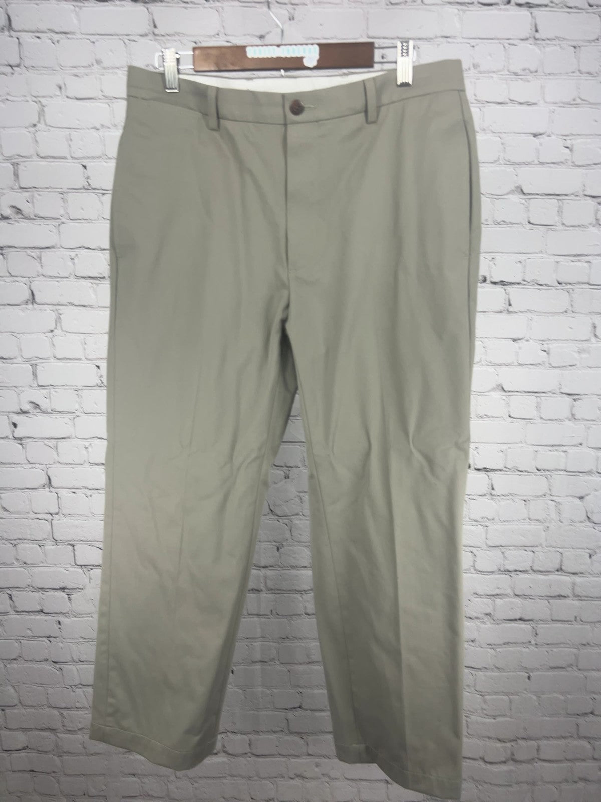 Orvis Khaki Stretch Cotton Flat Front Straight Leg Chino Pants 34 (34X27)