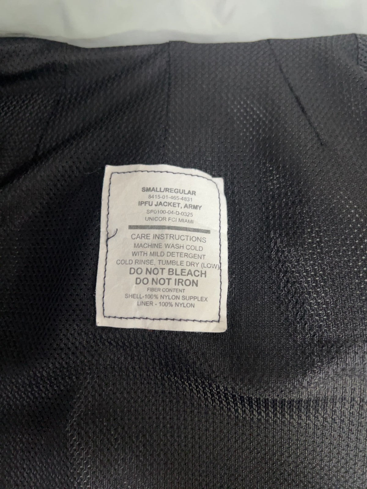 US Army IPFU Gray Black Full Zip Nylon PT Windbreaker Jacket Small Regular