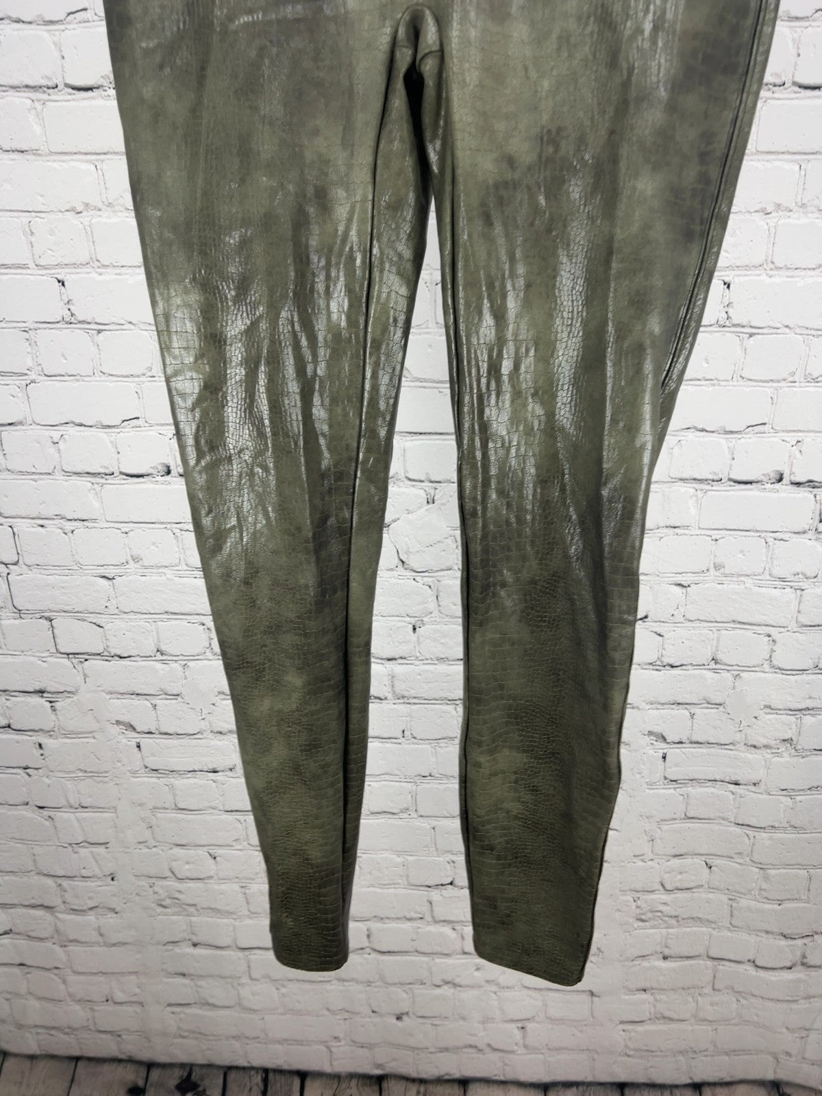 Spanx Olive Green Faux Leather Croc Shine High Rise Leggings XL