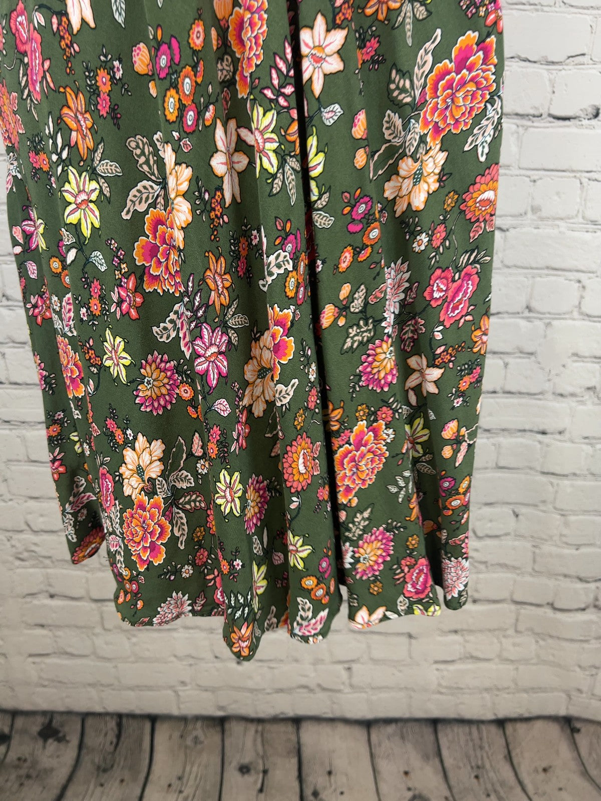 LOFT Olive Green Floral Viscose V Neck Short Sleeve Lined Midi Dress 10