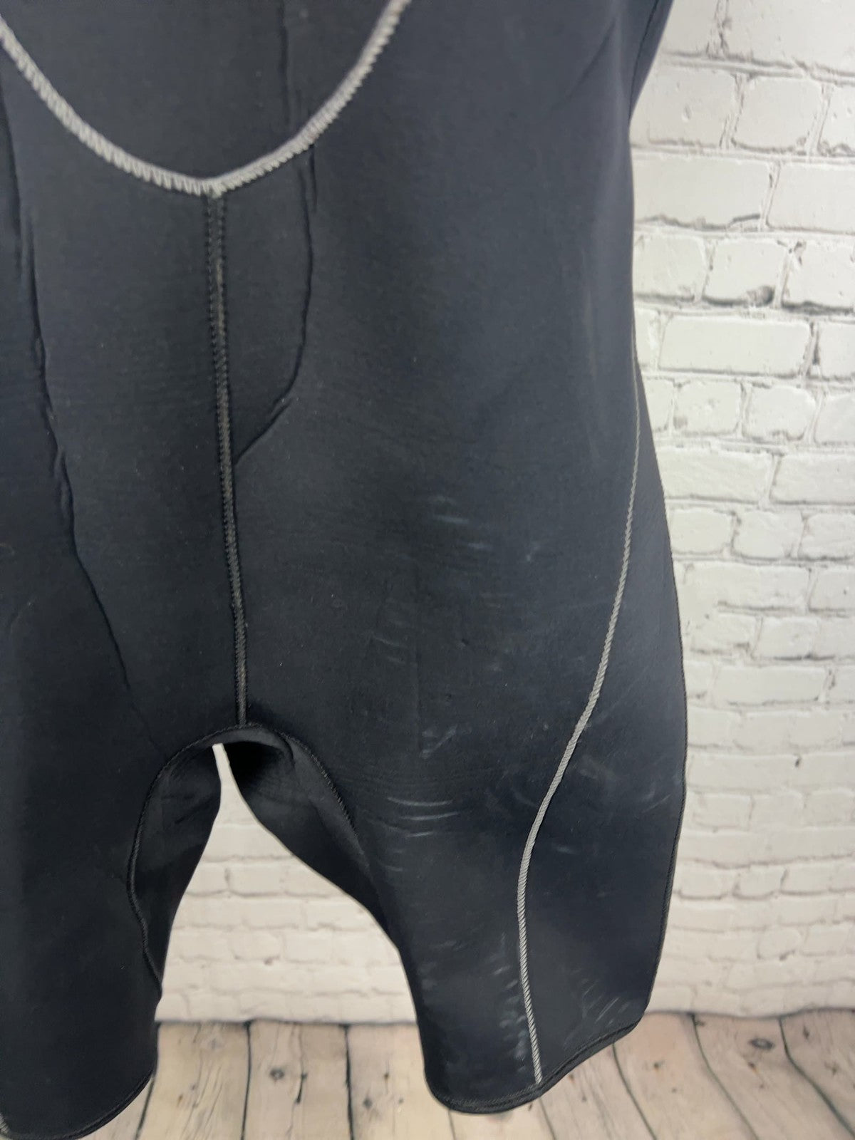 Henderson Thermoprene 3mm Black Blue Back Zip Shorty Wetsuit Mens L