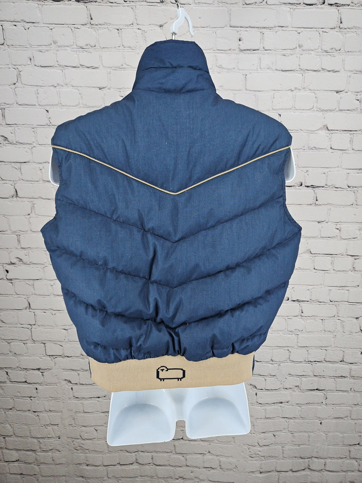 VTG Woolrich Navy Blue Tan Chevron Quilted Puffer Snap Front Vest Men's M