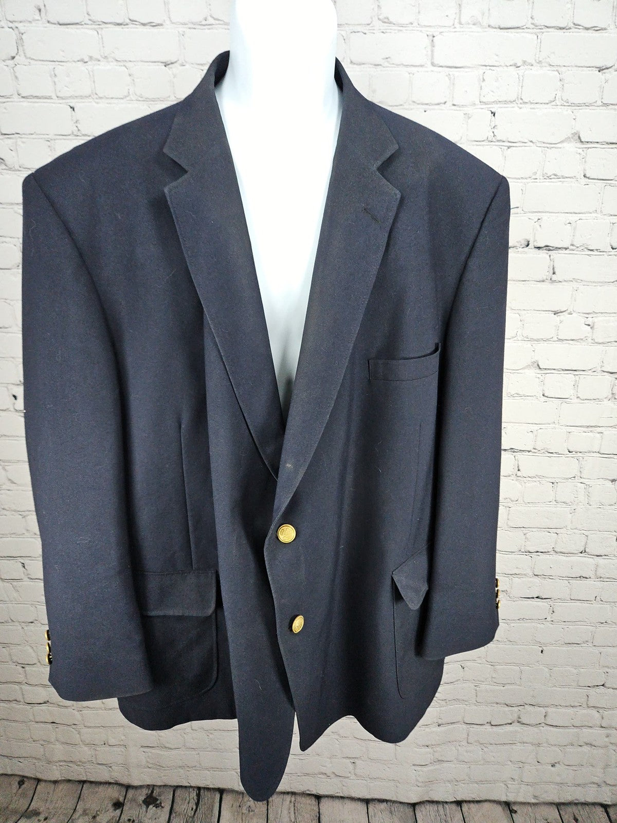 David Taylor Navy 2 Button Gold Button Single Vent Blazer Sport Coat 54R