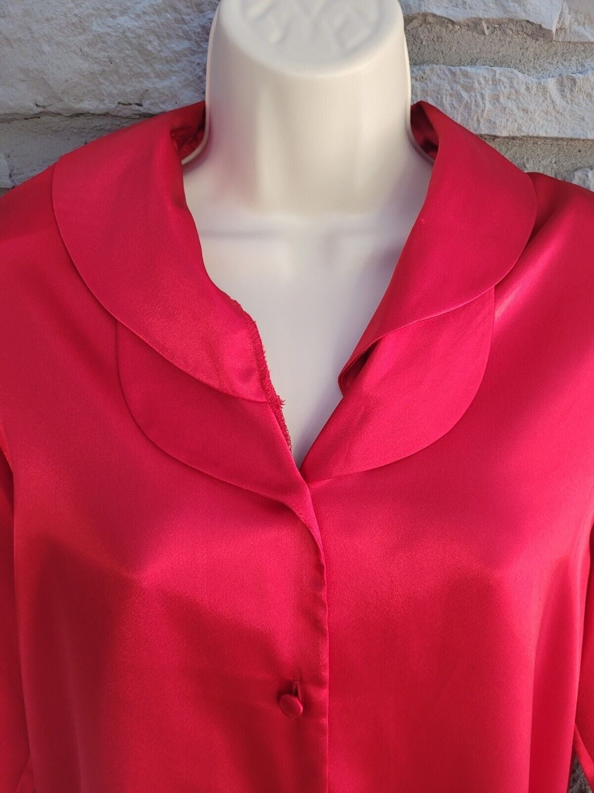 KB Lawrence Crystal Rose Vintage Red Padded Button Up Shirt Long Sleeve Size 8