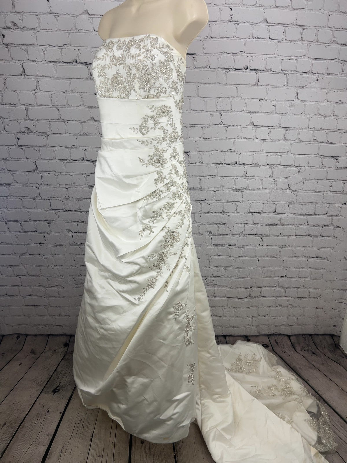 David's Bridal Ivory Satin Strapless Beaded Lace Up Wedding Dress Gown 18W