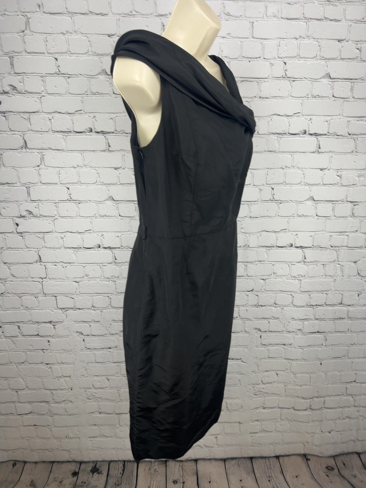 Rickie Freeman Teri Jon Black 100% Silk Twist Neck Sheath Dress 8