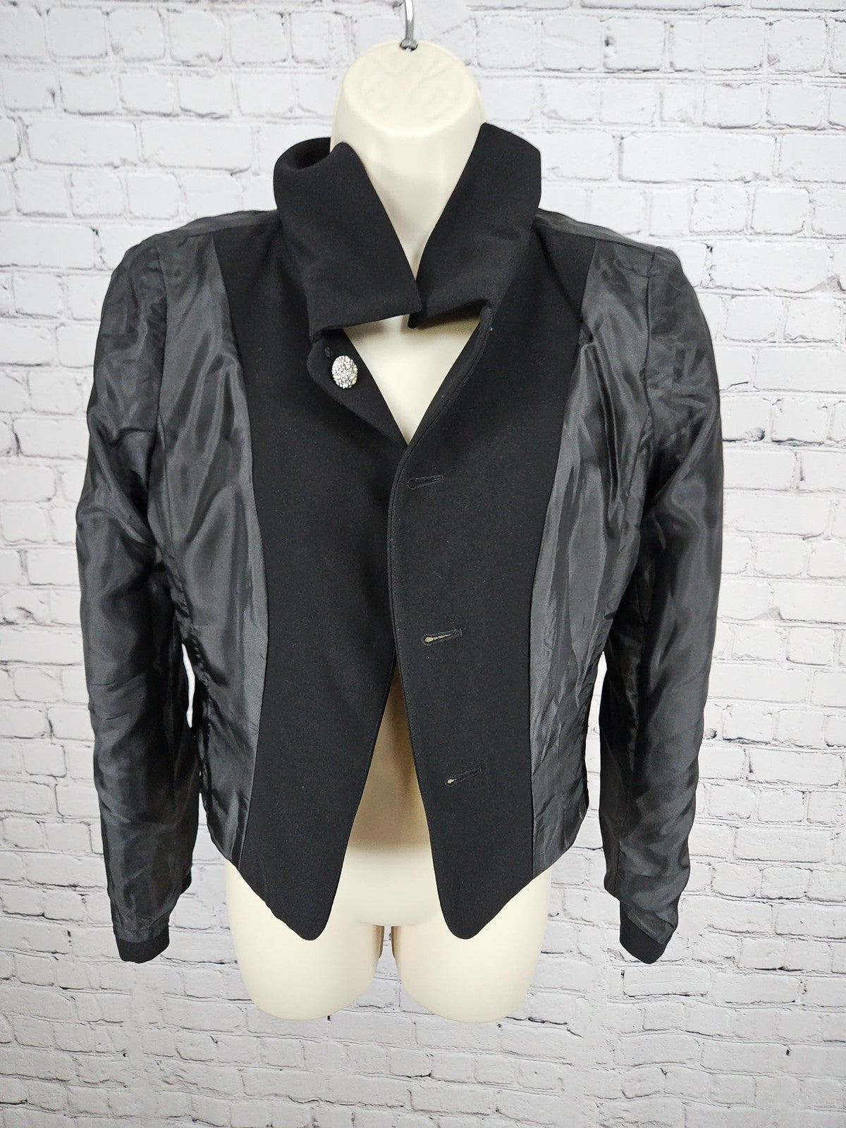 Tahari Arthur S Levine Black Rhinestone Button Cropped Collared Jacket 6P