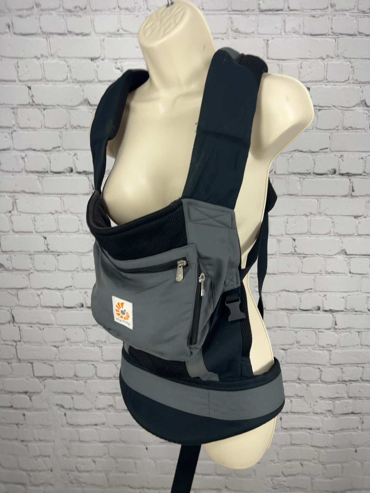 Ergobaby Performance Black Gray Mesh Baby Carrier Hood 12-45 lb One Size