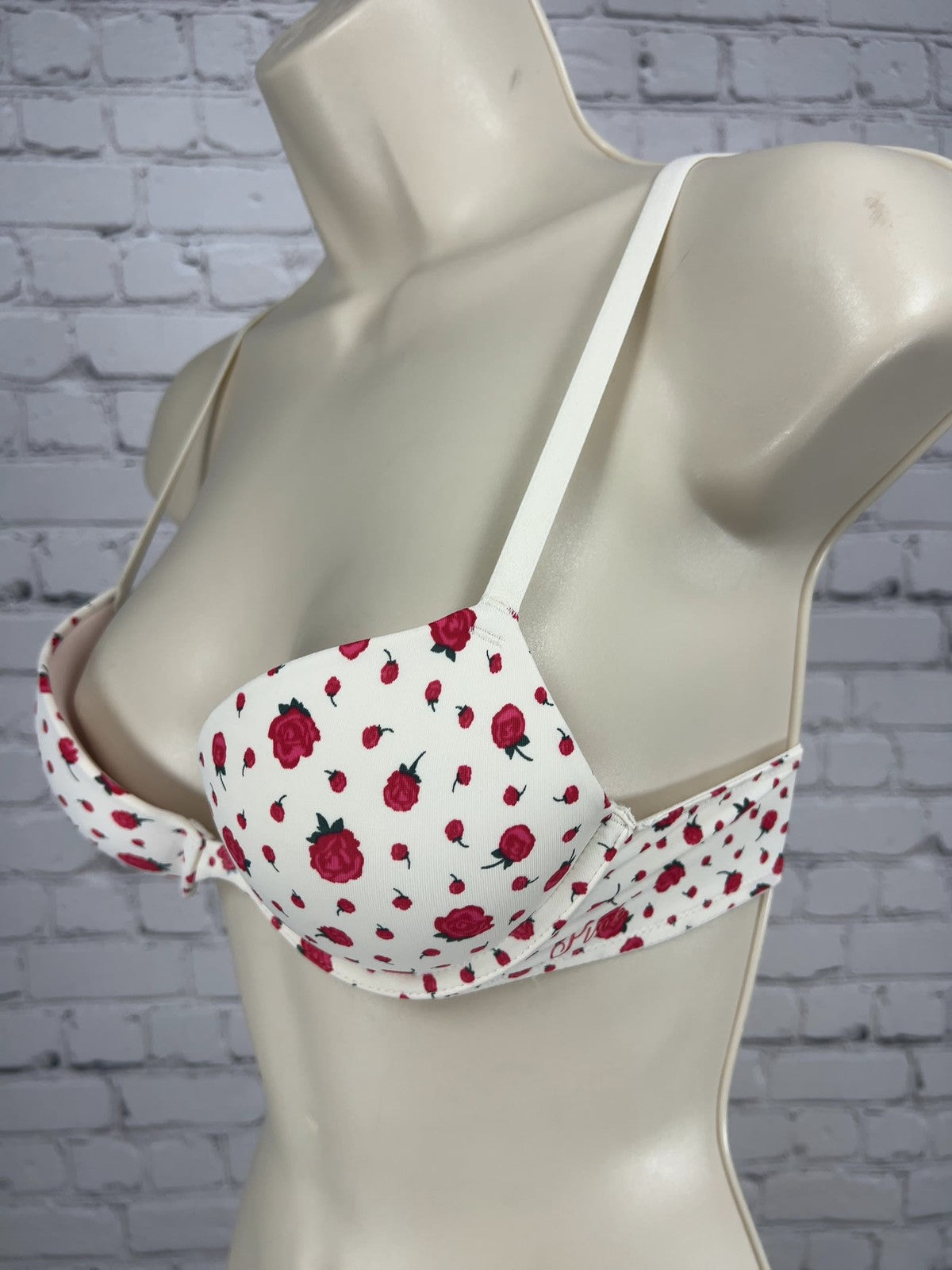Victoria's Secret PINK Cream Rose Wear Everywhere Super Push Up Bra 34A